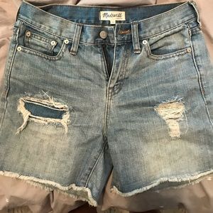 Madewell Jean shorts- size 25